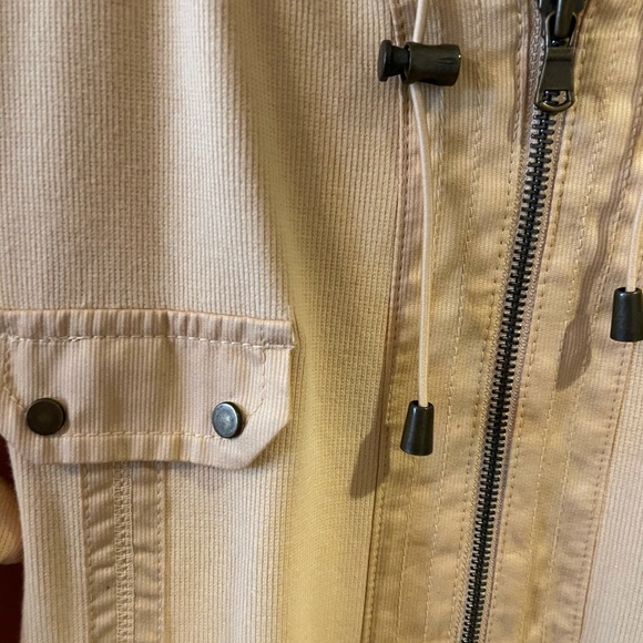 Chico’s Znergy Hooded Jacket Size 2 (L) Yellow - Picture 2 of 3